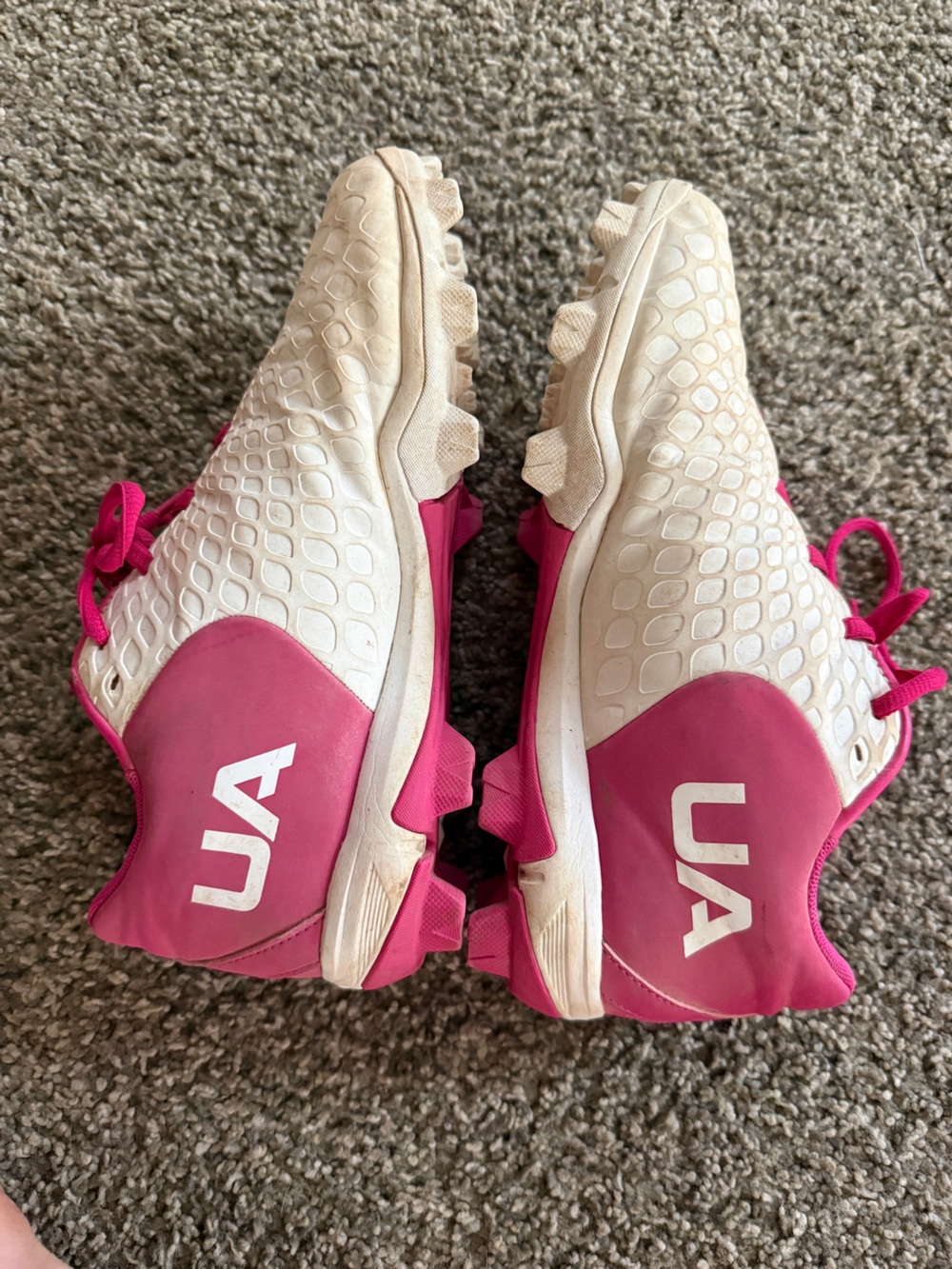 Under Armour Girls size 6 White and Pink Athletic Softball Cleats